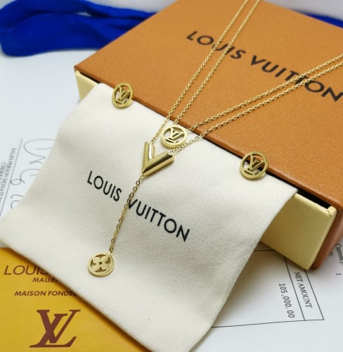 طقم سلسال مع حلق وأسوارة من لويس فيتون