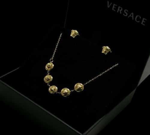 ٍسلسال وحلق فيرزاتشي