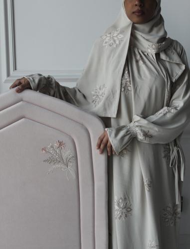 طقم شيري - بيج غبار ورد