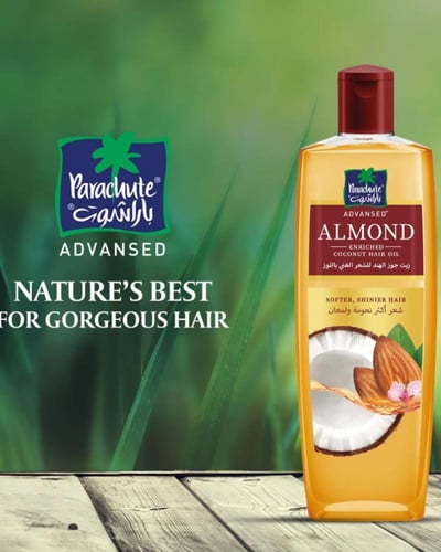 زيت جوز الهند مع زيت اللوز