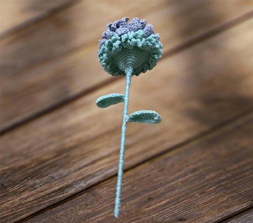 دمية على شكل وردة