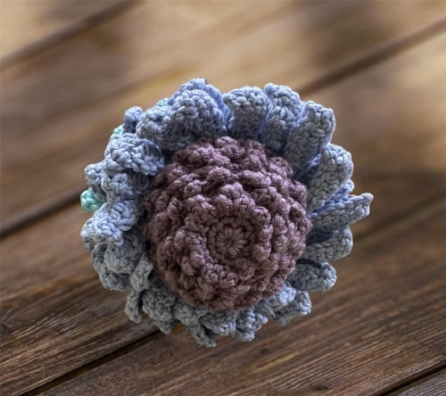 دمية على شكل وردة