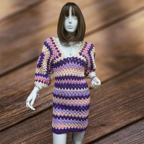 فستان نسائي