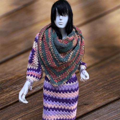 شال مثلث نسائي