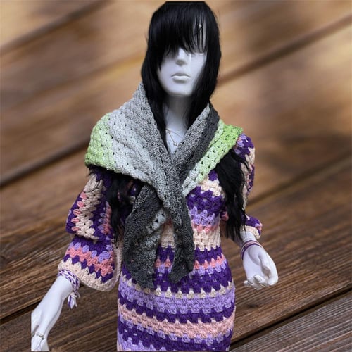 شال نسائي مثلث