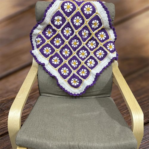 بطانية لبيبي او قطعة على كنب او كرسي هزاز