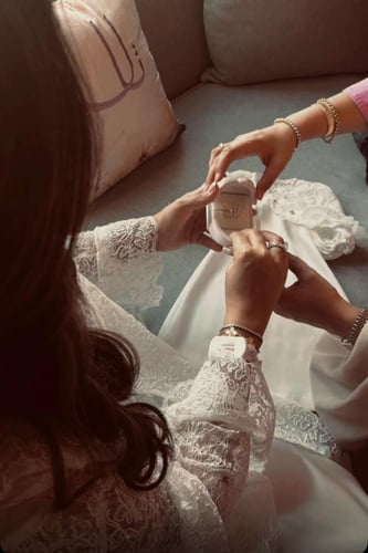 روب دانتيل فرنسي بتطريز و شك يدوي