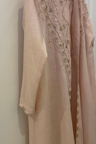 عبايه مع فستان داخلي