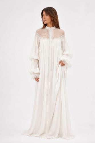 Reception robe with Lulu embroidery