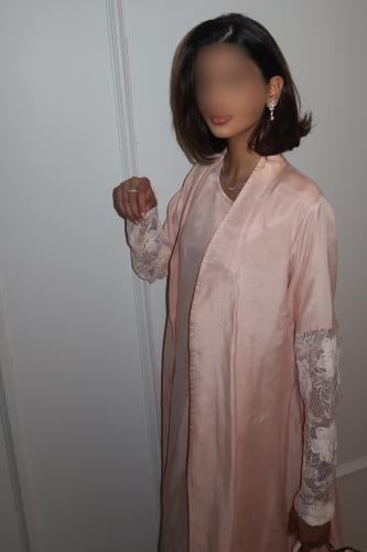 Double flared abaya with narrow sleeves