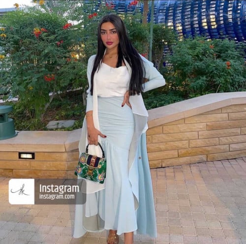 عباية مع تنوره