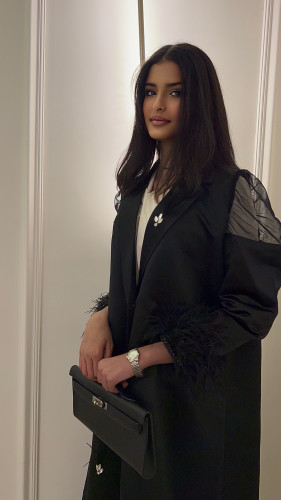 عباية مع ريش و سوارفسكي