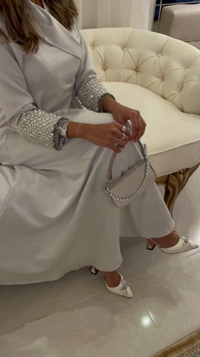 عباية بشك يدوي و قصة كلوش