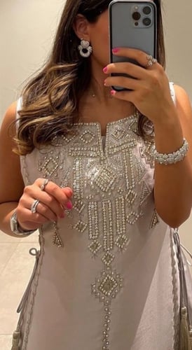 جلابيه بشك يدوي