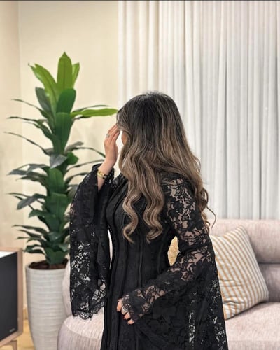 فستان دانتيل فرنسي