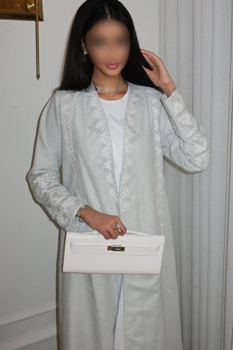 عباية لنن دبل كلو مع تطريز يدوي