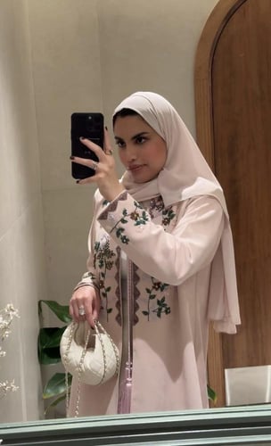 عباية بخامتين و شك يدوي