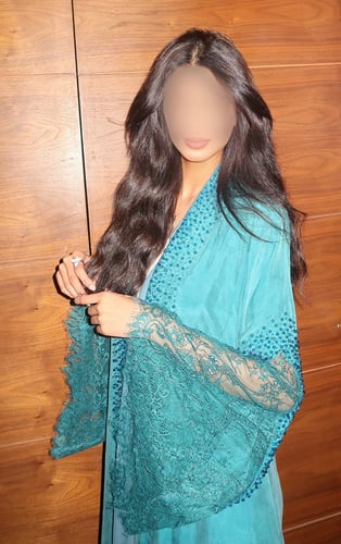 عباية حرير مغسول ياباني و دانتيل فرنسي