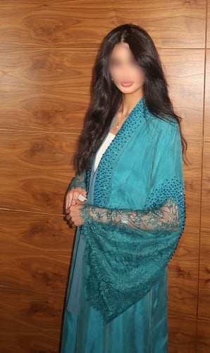 عباية حرير مغسول ياباني و دانتيل فرنسي