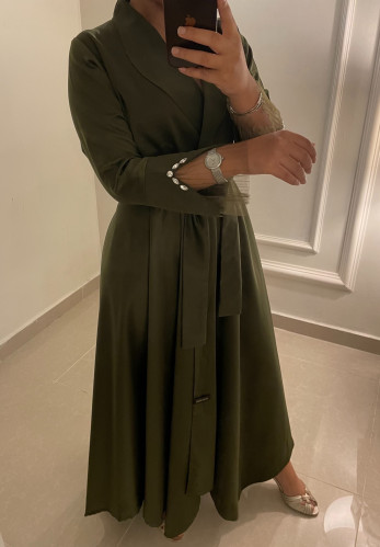 عباية بقطعتين بقصة كلوش و حزام