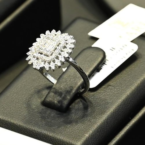 طقم ذهب ابيض زري مربع