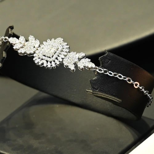 طقم ذهب ابيض زري مربع