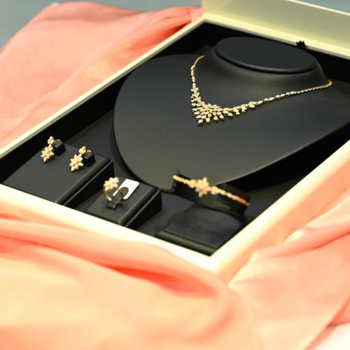 طقم ذهب اصفر لازوردي نجمة