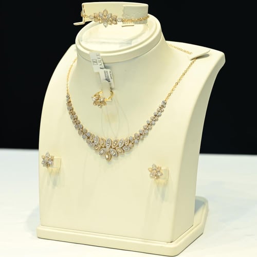 طقم ذهب ابيض واصفر نجمة زري