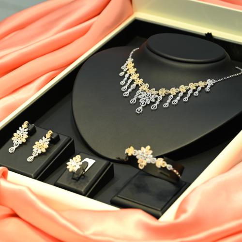 طقم ذهب ابيض واصفر لازوردي دمعة الثلج