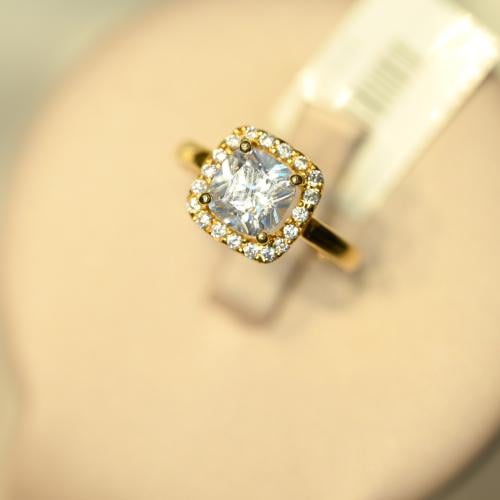 خاتم ذهب سوليتيير زركون مربع