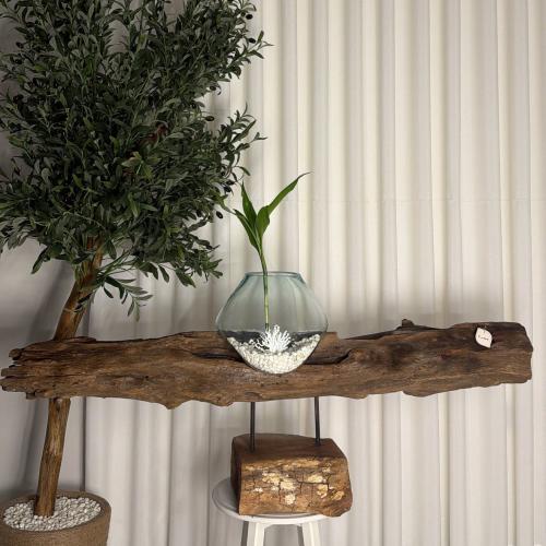 خشب طبيعي مع زجاج مُنصهر