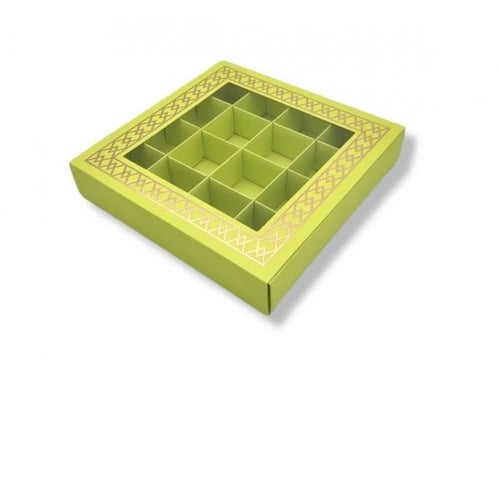 علب حلويات مقسمة