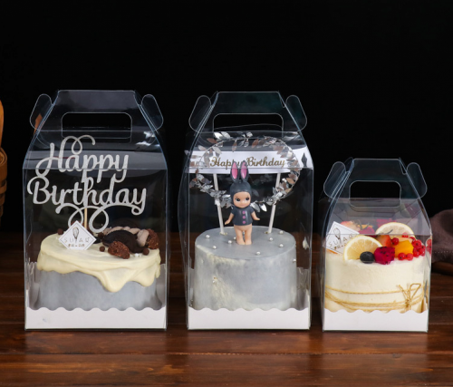 علب كيك شفاف بمسكة