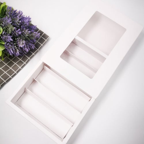 علب ورقية مقسمه بنافذه شفاف مع سحاب