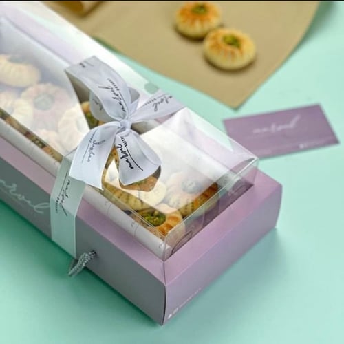 بوكس حلويات بغطاء شفاف مرتفع