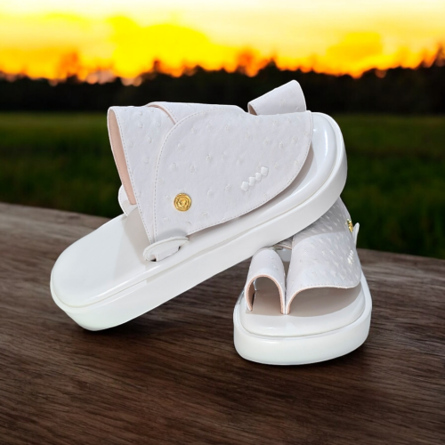 حذاء شرقي - نعام ابيض مرتفع - وطني