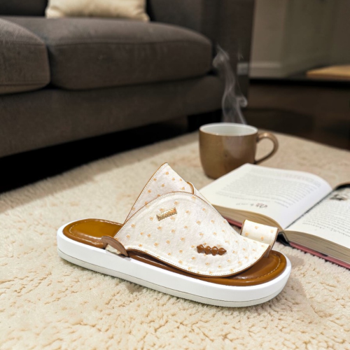 حذاء شرقي _نقش نعام صناعة وطنية