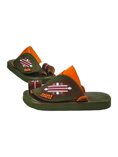 حذاء شرقى مطرز - زيتونى تنسيق برتقالى