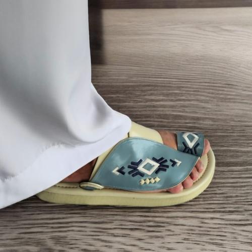 حذاء شرقي - مطرز - ارتفاع وسط- ميمورى فوم