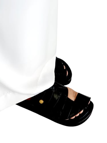 حذاء شرقي -نقش التمساح اسود - وطني مرتفع