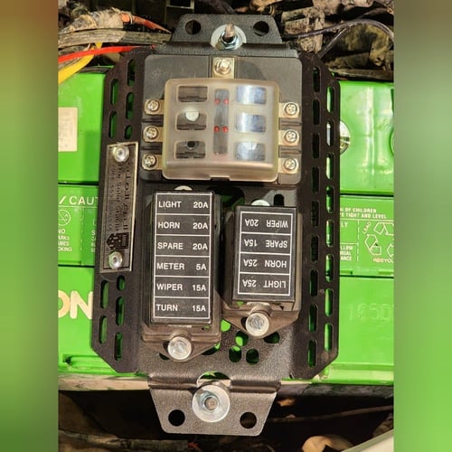 قاعدة بطارية