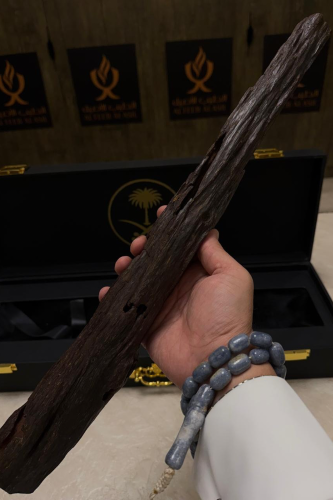 قطعة عود هندي فخمة لضيافة الوزن 264 جرام