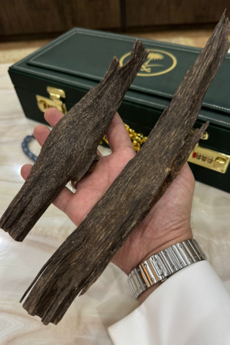 قطعتين عود هندي دبل و تربل