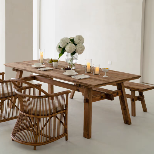 طاولة طعام ريفية