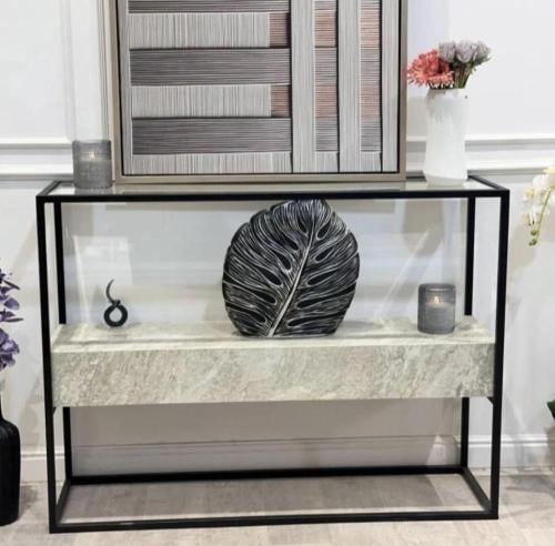 مدخل استقبال زجاج مع بديل الرخام