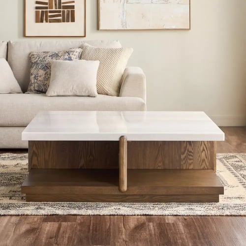 طاولة قهوة بسطح رخام