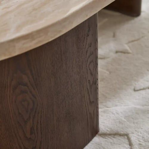 طاولة قهوة بسطح حجر جيري