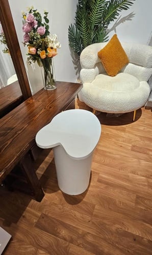 طاوله خدمه بشكل قلب بسطح خشب سنديان