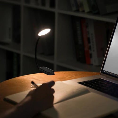 بيسوس - كشاف القراءة مع إضاءة دافئة