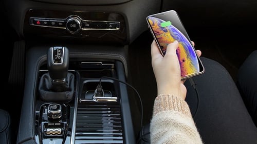 بيلكن بكج شاحن سيارة مع كابل ايفون يدعم PD بقوة 20...